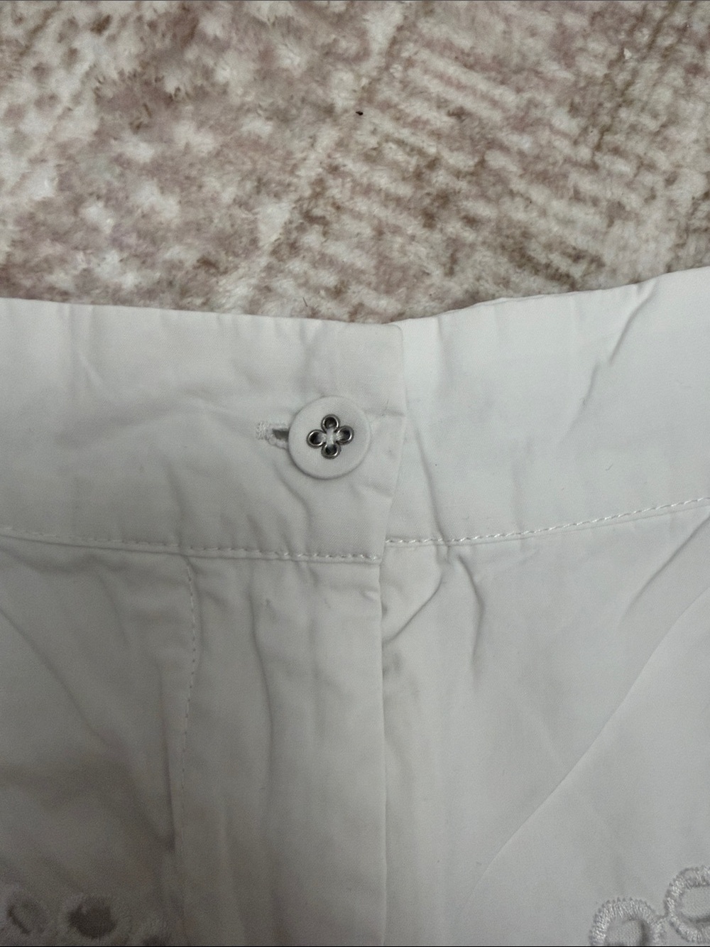 White Eyelet Scallop Hem Women’s Shorts - Classic Summer Style - Picture 3 of 6